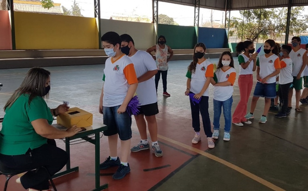 Escola Municipal Odair Lucio: Quebra cuca-Matemática