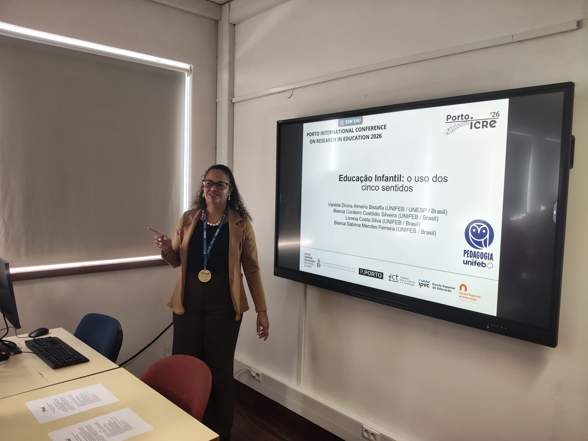 Professora de Pedagogia do UNIFEB leva pesquisas sobre inclusão e Educação Infantil a congresso internacional em Portugal_01 (1)