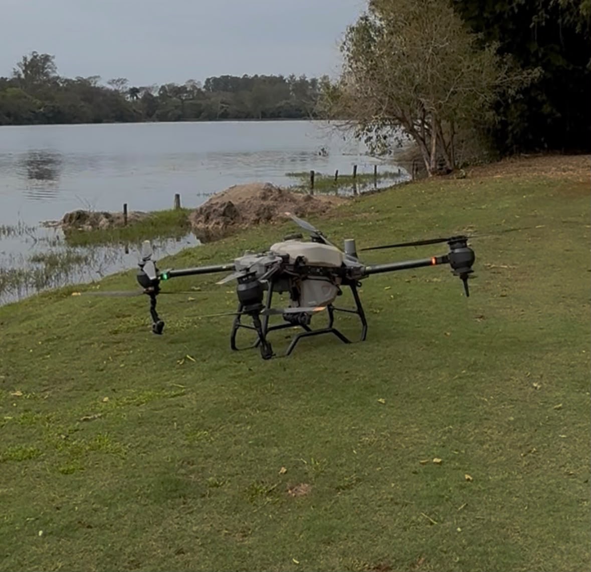 Agronomia do UNIFEB ganha reforço de tecnologia com novo drone agrícola_01 (1)